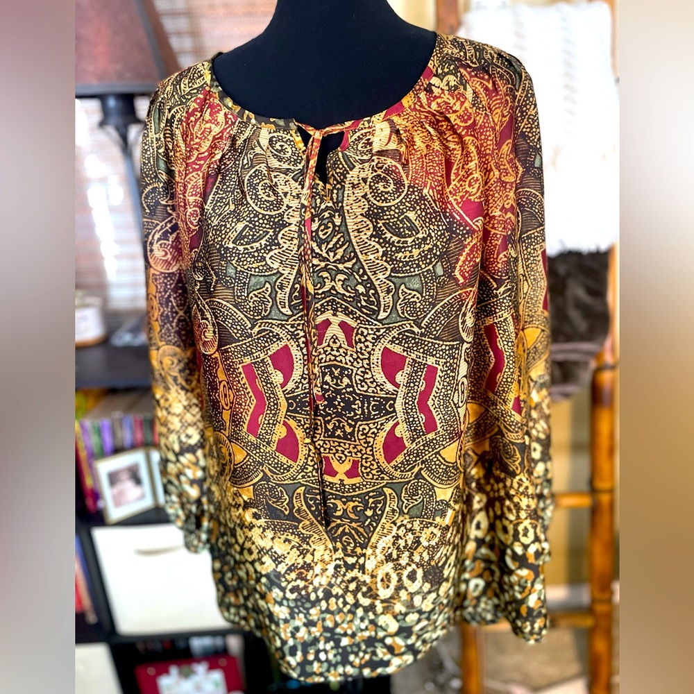 Jones New York Bohemian style top - lightweight long sleeve and tie front